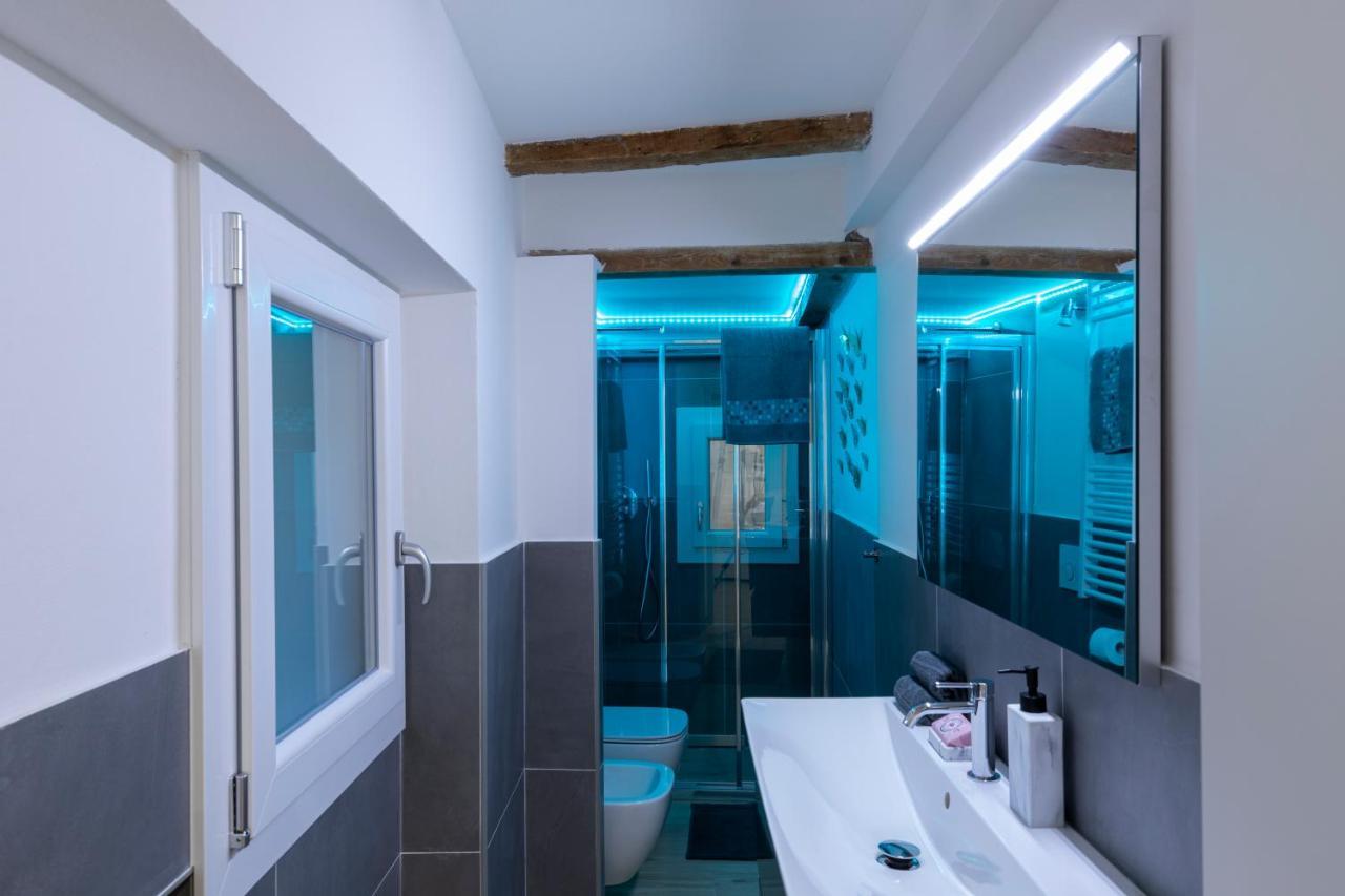 Luxury Suite In The Center I Private Patio & Kitchen Bologna Exterior foto